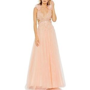 Mac Duggal Gown size 6 NWT